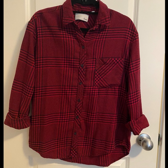 Aritzia - Wilfred free red and black plaid shirt - Size Small - Picture 1 of 5